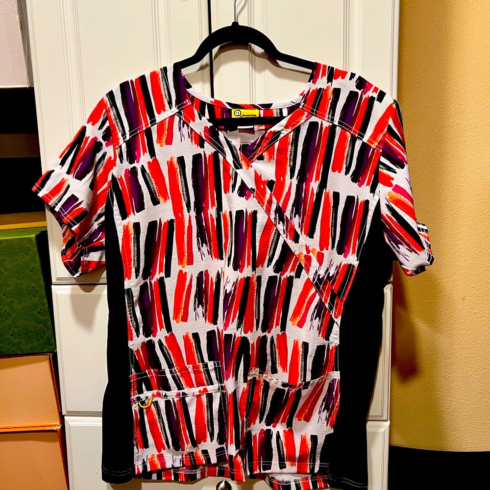 Wonderwink scrub top